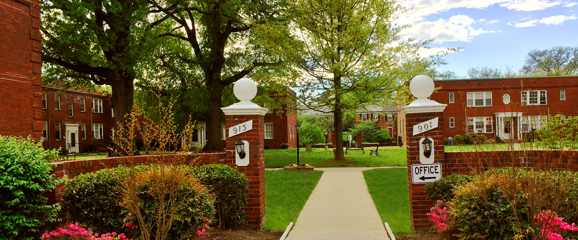 Main Gates to Gunston Hall